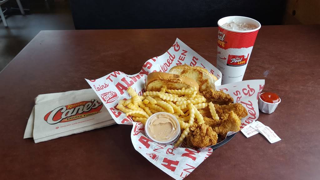 Raising Canes Chicken Fingers | meal takeaway | 4509 Lakeview Pkwy, Rowlett, TX 75088, USA | 9724127300 OR +1 972-412-7300
