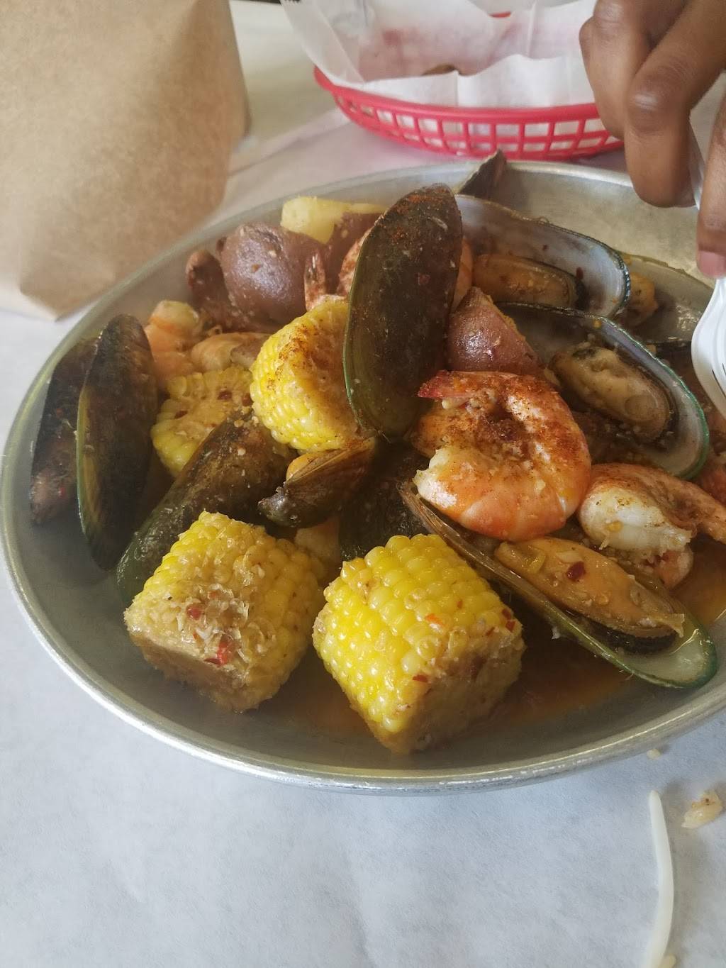 New Orleans Seafood Inc | restaurant | 1046 1/2 W Argyle St, Chicago, IL 60640, USA | 7739617798 OR +1 773-961-7798