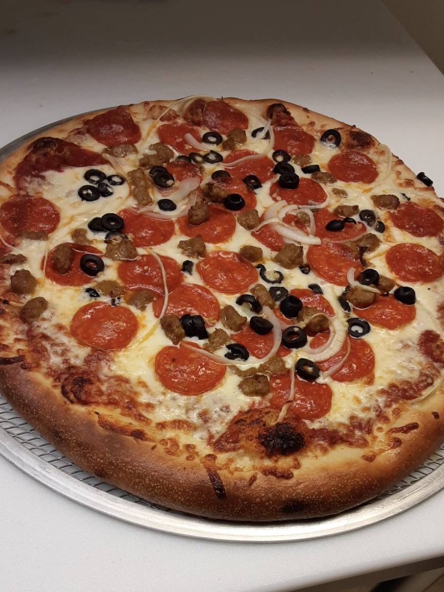 Patricios pizza and more | restaurant | 703 Eastwood Dr, Mahomet, IL 61853, USA | 2175900786 OR +1 217-590-0786