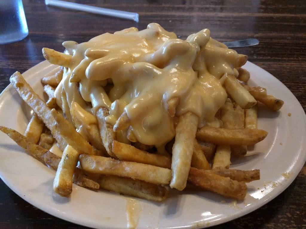 Bernie & Bettys Pizza | restaurant | 1101 S Spring St, Springfield, IL 62704, USA | 2175281821 OR +1 217-528-1821