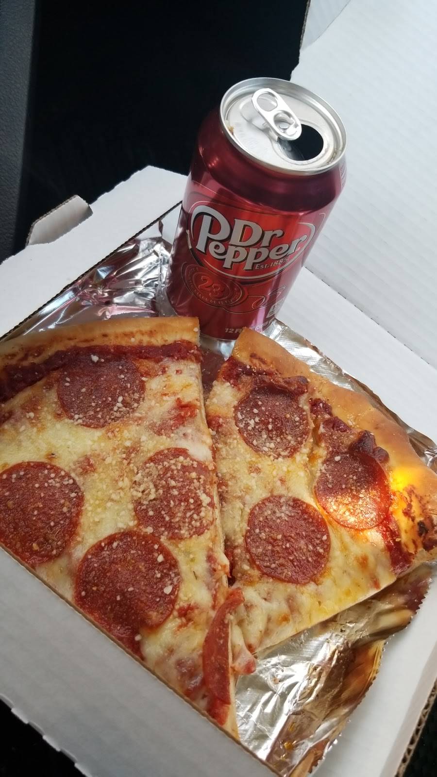 Gina Marias Pizza | meal delivery | 7416 Mitchell Rd, Eden Prairie, MN 55344, USA | 9529371589 OR +1 952-937-1589