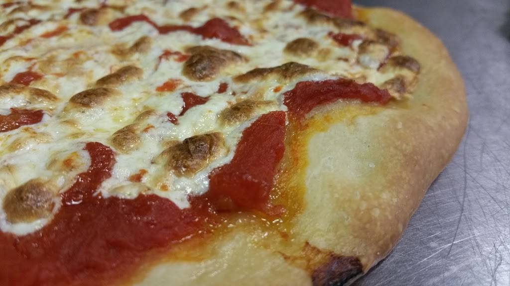 Luigis Pizzeria | restaurant | 7058, 843 Bronx River Rd, Yonkers, NY 10708, USA | 9147761251 OR +1 914-776-1251