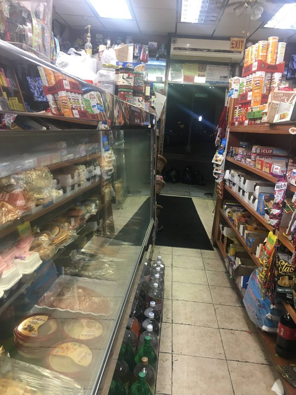 Day and Night Deli Grill | restaurant | 73 Bushwick Ave, Brooklyn, NY 11211, USA | 7184863800 OR +1 718-486-3800