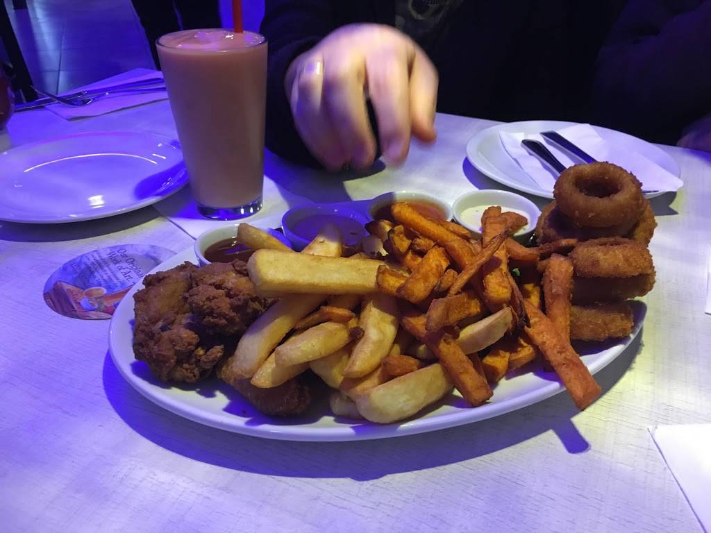 Aroma Sunset Bar and Grill | restaurant | 7373 Sunset Blvd, Los Angeles, CA 90046, USA | 3238508120 OR +1 323-850-8120