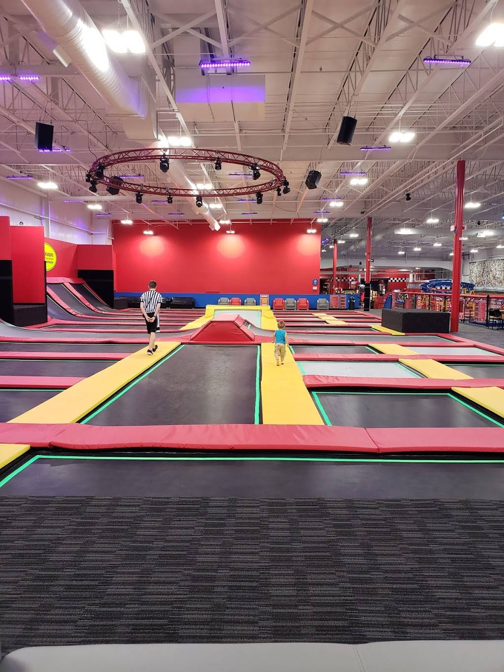 Craigs Cruisers | restaurant | 5730 Clyde Park Southwest, Wyoming, MI 49509, USA | 6165302900 OR +1 616-530-2900