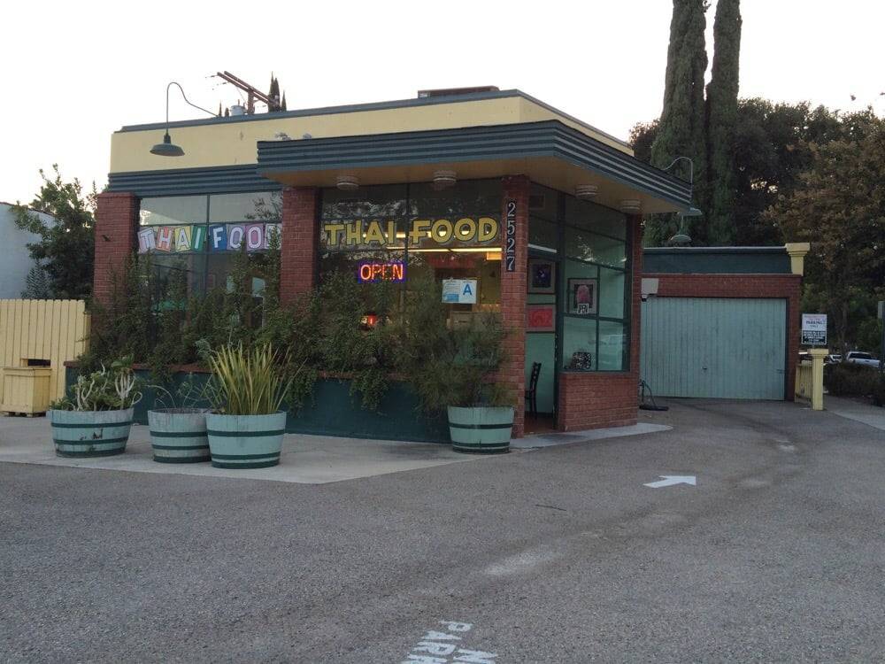 Woodlands Cafe | restaurant | 2527 Cañada Blvd, Glendale, CA 91208, USA | 8185005080 OR +1 818-500-5080