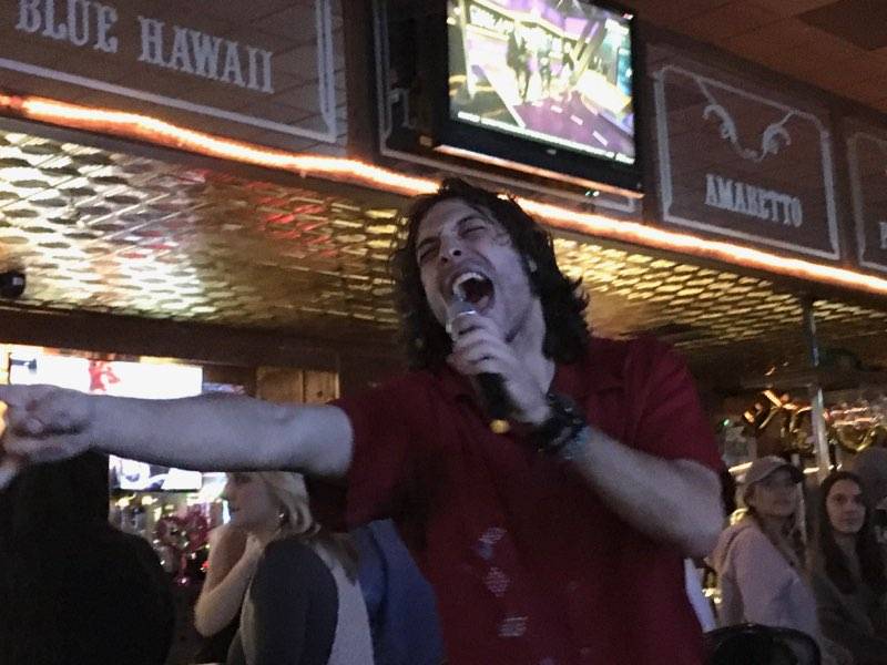 Renz Social House | restaurant | 654 E 1st St, Tustin, CA 92780, USA | 7146699818 OR +1 714-669-9818