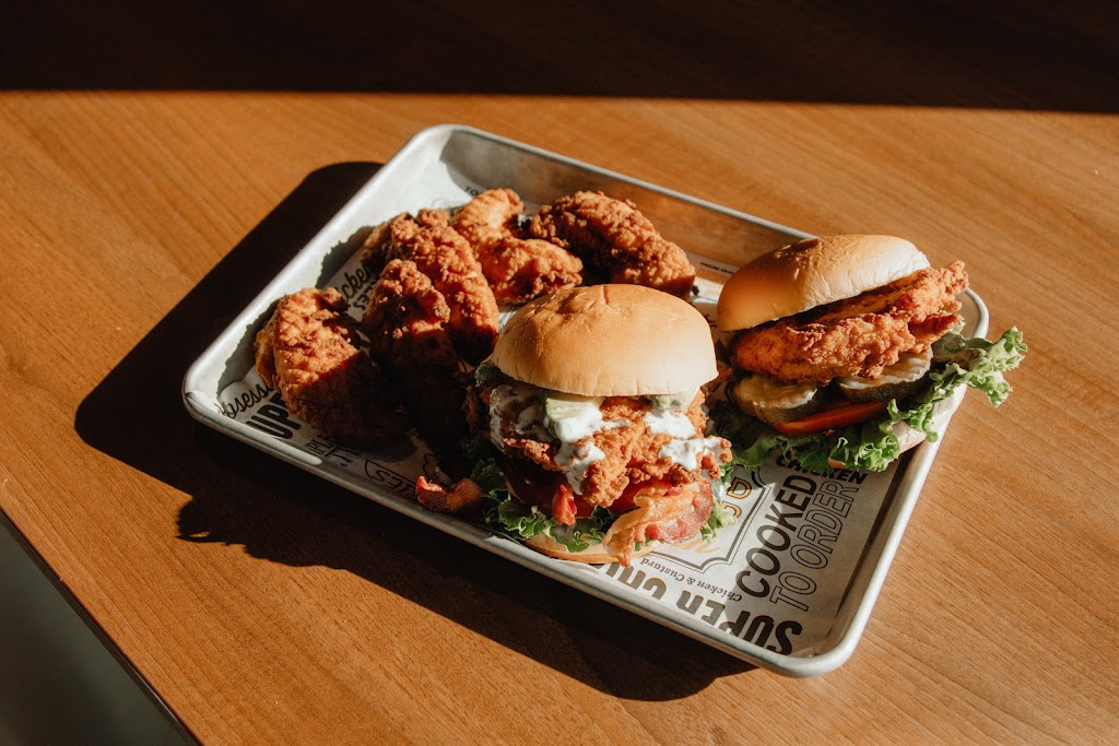 Super Chix Knoxville | restaurant | 6672 Clinton Hwy suite 102, Knoxville, TN 37912, USA | 8655129068 OR +1 865-512-9068