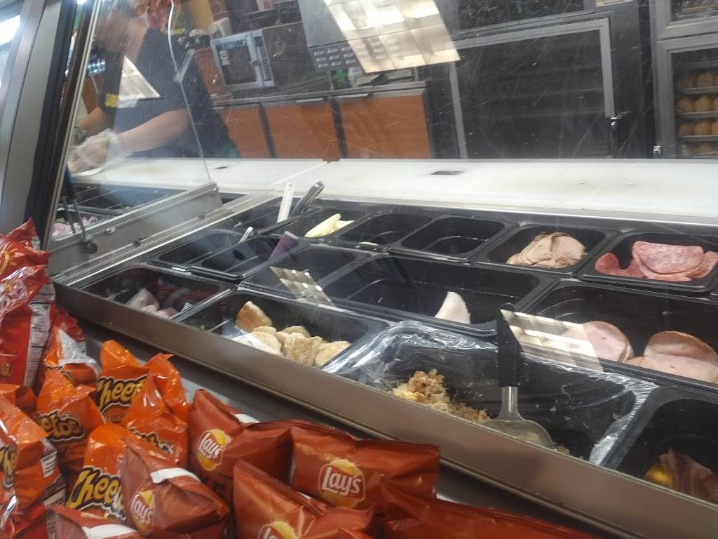 Subway | meal takeaway | 1777 W 38th Ave #103, Denver, CO 80211, USA | 3034557713 OR +1 303-455-7713