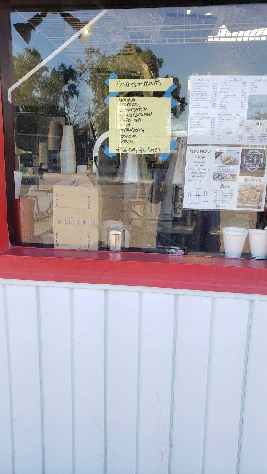 The Suzy Q | restaurant | 159 S Peculiar Dr, Peculiar, MO 64078, USA | 8167790806 OR +1 816-779-0806