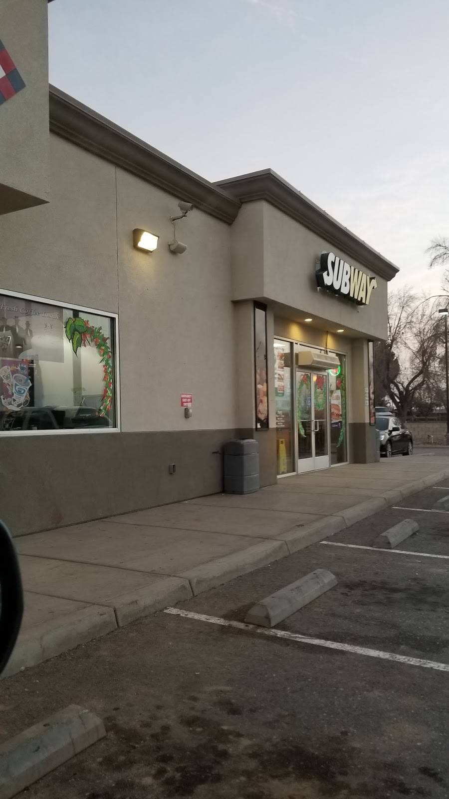 Subway | restaurant | 8632 CA-166, Bakersfield, CA 93313, USA | 6618582700 OR +1 661-858-2700