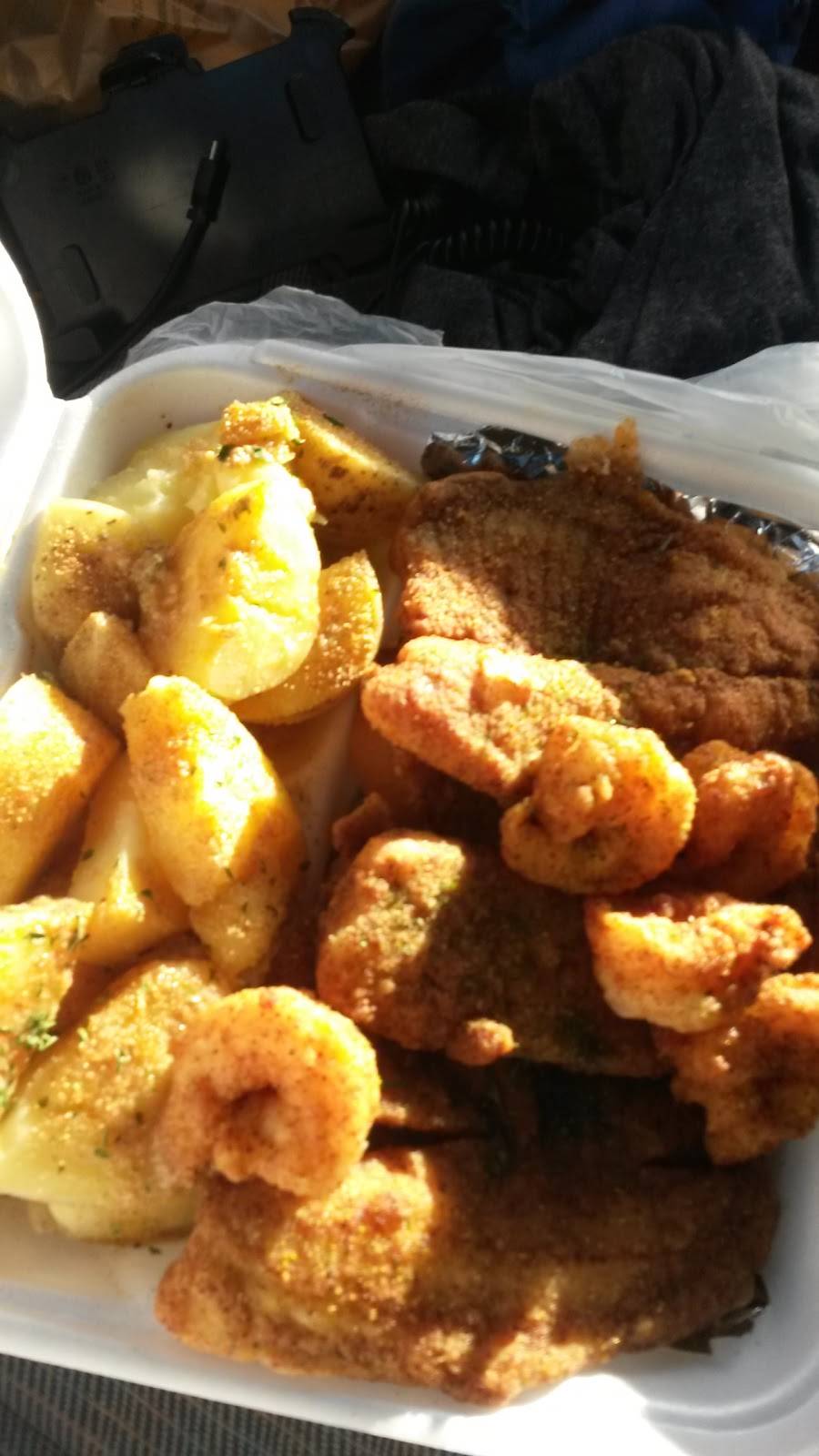 Crab Craze | restaurant | 842 6th St NW, Winter Haven, FL 33881, USA | 8632684771 OR +1 863-268-4771