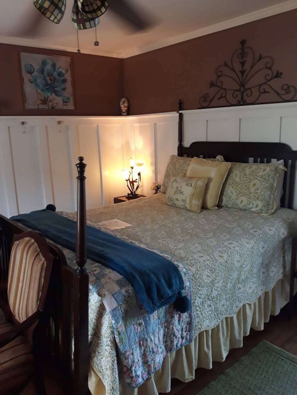 Carriage House Bed & Breakfast | restaurant | 401 N Polk St, Jefferson, TX 75657, USA | 9036659511 OR +1 903-665-9511
