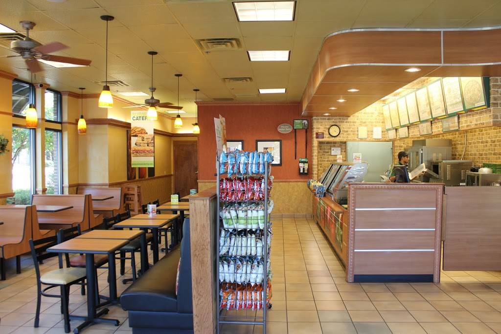 Subway | restaurant | 5412 Apex Peakway, Apex, NC 27502, USA | 9193627976 OR +1 919-362-7976