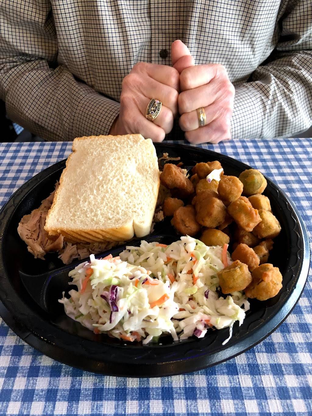 Pig-N-Chik BBQ | restaurant | 4920 Roswell Rd NE, Atlanta, GA 30342, USA | 4042556368 OR +1 404-255-6368