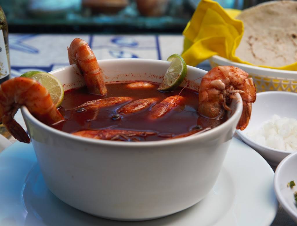 Surfos Restaurant & Snack Mexicano | restaurant | 4040 Gage Ave, Bell, CA 90201, USA | 3233889062 OR +1 323-388-9062