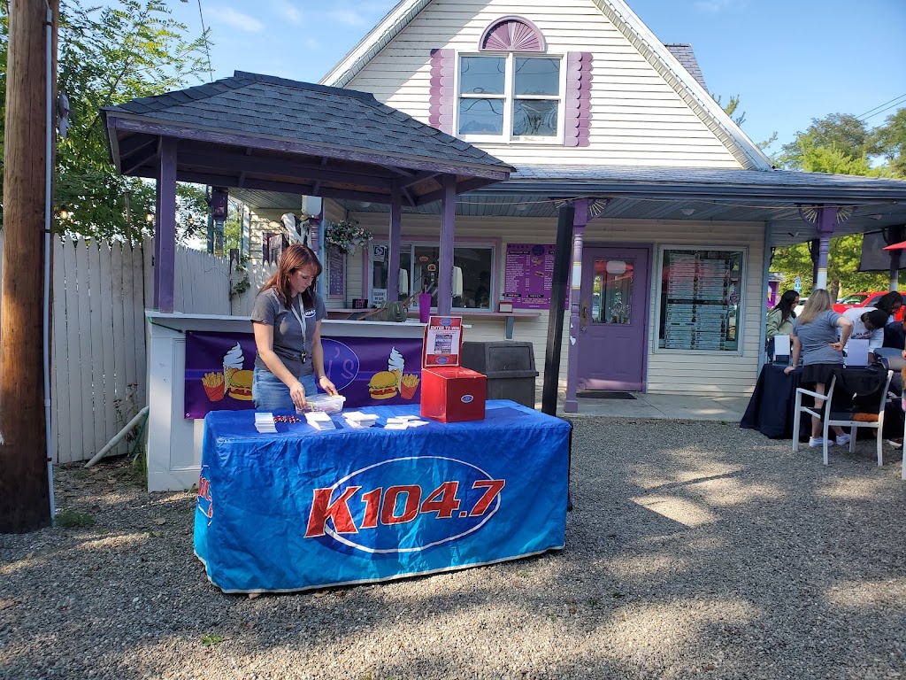 Allys Ice Cream & Grill Cafe | restaurant | 141 Overlook Rd, Poughkeepsie, NY 12603, USA | 8452046901 OR +1 845-204-6901