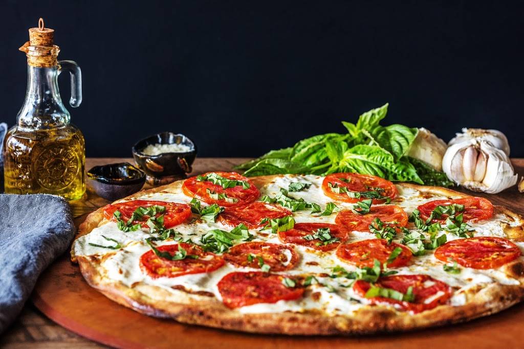 Anthonys Coal Fired Pizza | restaurant | 783 Butterfield Rd, Lombard, IL 60148, USA | 6302866372 OR +1 630-286-6372