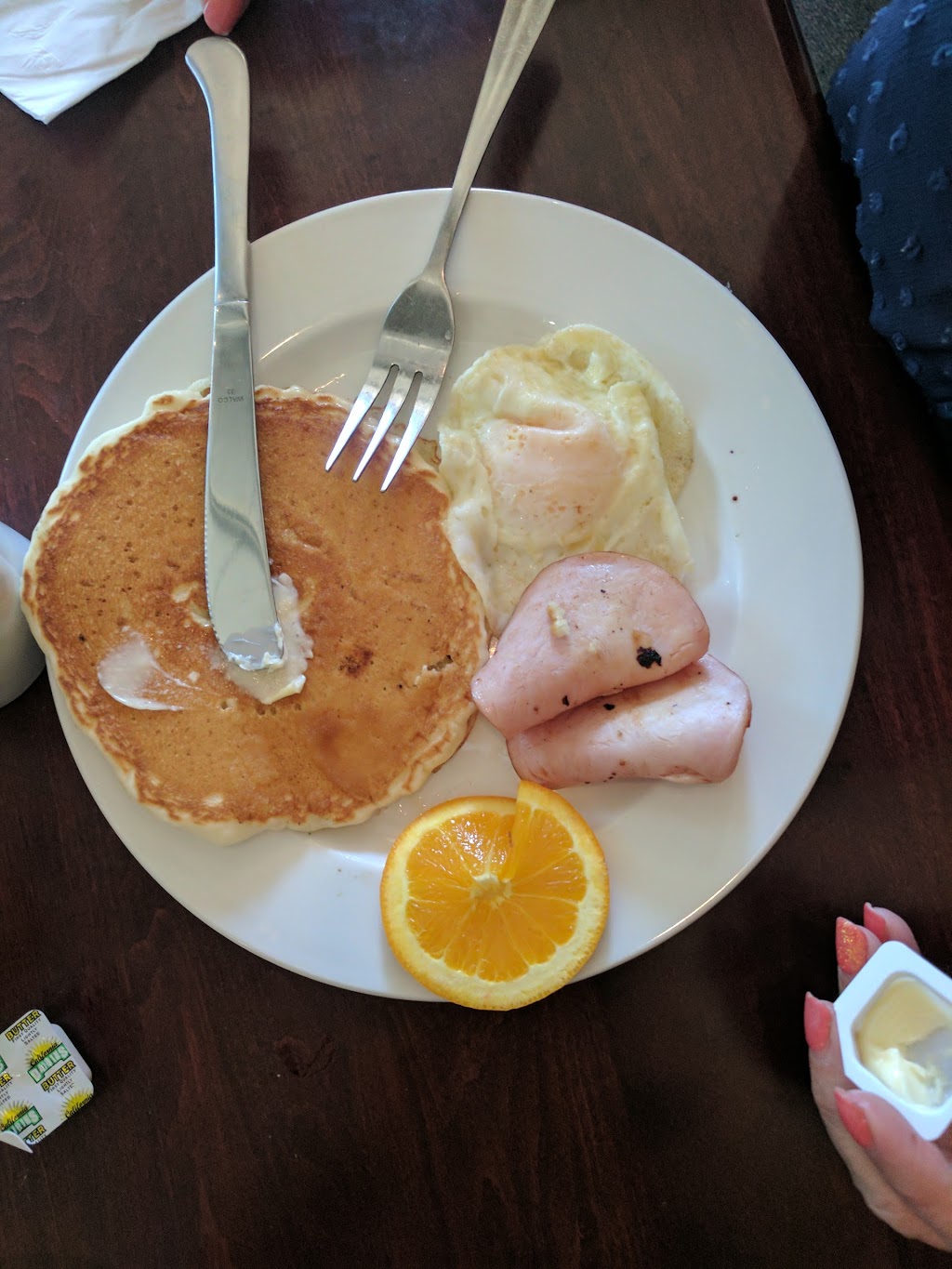 Dobsons Restaurant | restaurant | 2155 S Dobson Rd, Mesa, AZ 85202, USA | 4806442600 OR +1 480-644-2600