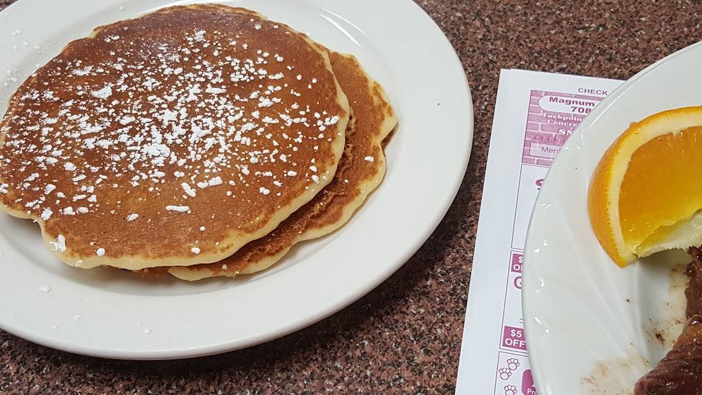 Broadway Family Restaurant | restaurant | 9215 Broadway Ave, Brookfield, IL 60513, USA | 7084854609 OR +1 708-485-4609