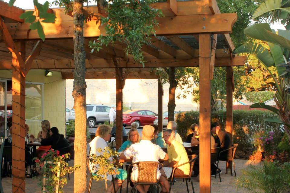 Cafe Verde | restaurant | 301b Flagler Ave, New Smyrna Beach, FL 32169, USA | 3869573958 OR +1 386-957-3958