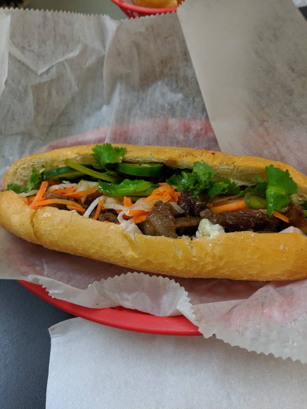 Banh Mi Pho Shop | restaurant | 1925 Fairfield Ave, Fort Wayne, IN 46802, USA | 2607454388 OR +1 260-745-4388
