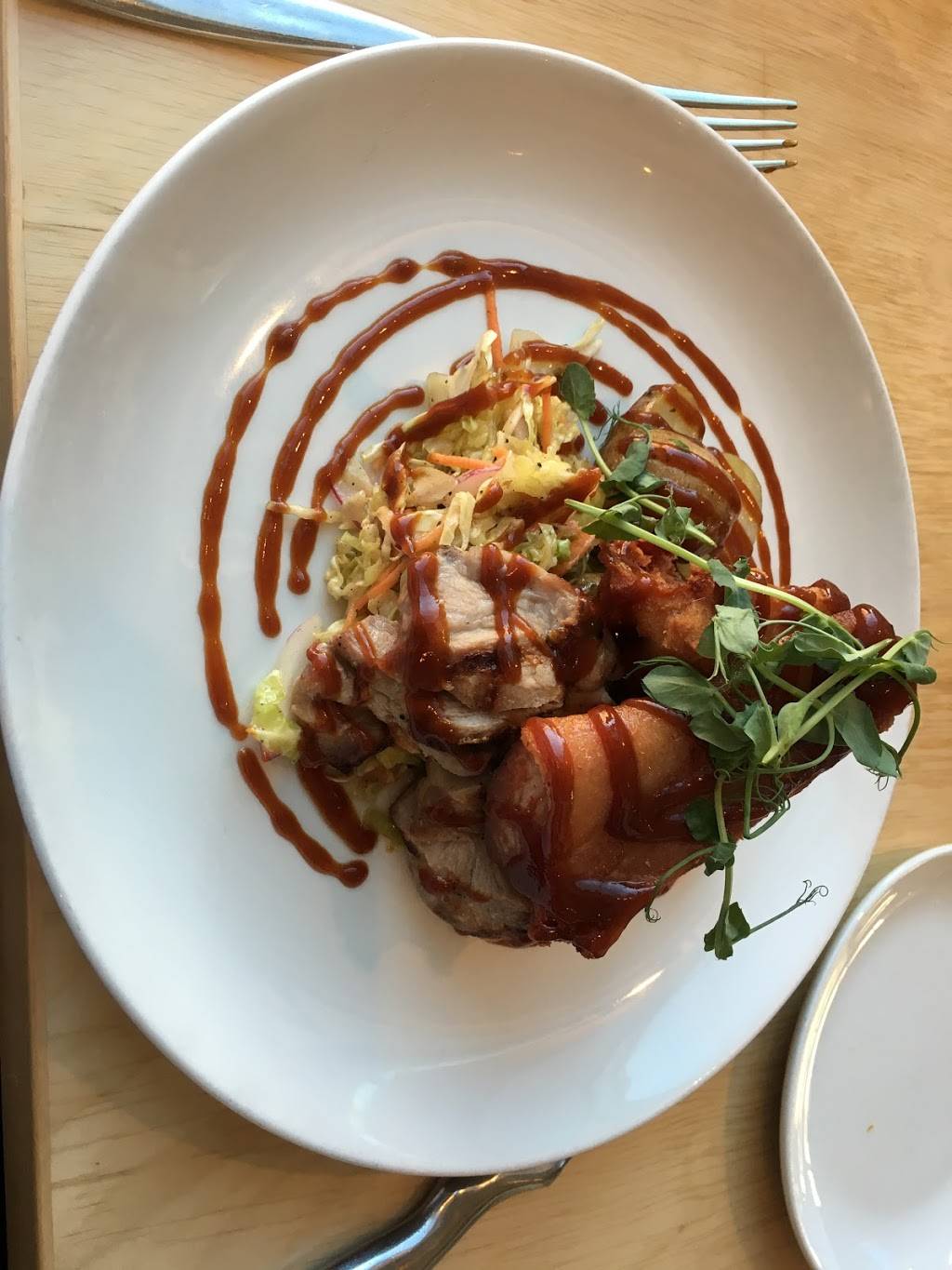 Gezellig | restaurant | 337 Richmond Rd, Ottawa, ON K2A 0E7, Canada | 6136809086 OR +1 613-680-9086