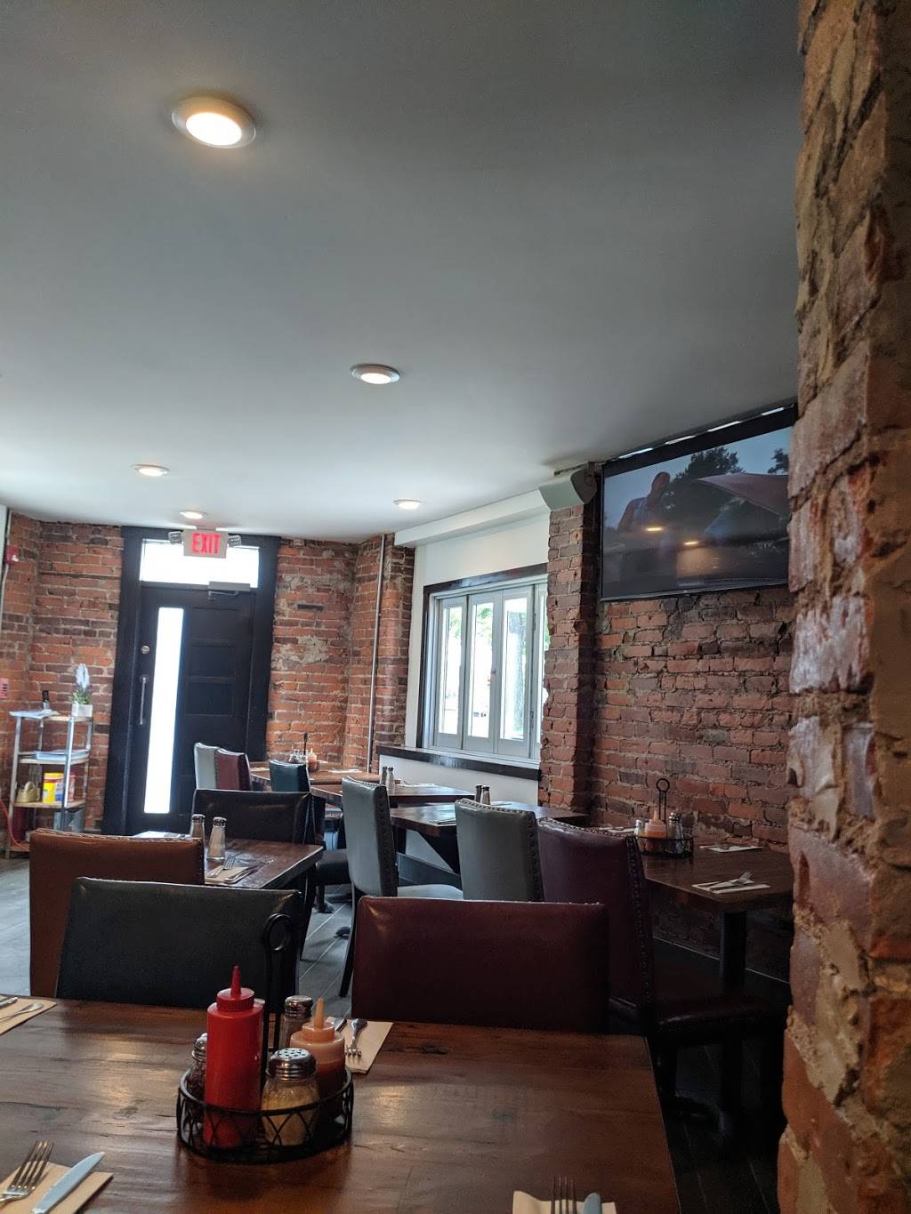 Tankies Tavern | restaurant | 1720 W Moyamensing Ave, Philadelphia, PA 19145, USA | 2158001778 OR +1 215-800-1778