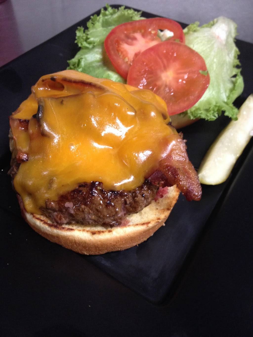 The Glass House Bar and Grill | restaurant | 5160 W Northern Ave, Glendale, AZ 85301, USA | 6235948021 OR +1 623-594-8021