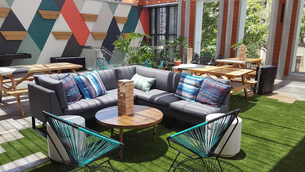 Upstairs at Caroline | restaurant | 621 Congress Ave Suite 201, Austin, TX 78701, USA | 5129826766 OR +1 512-982-6766