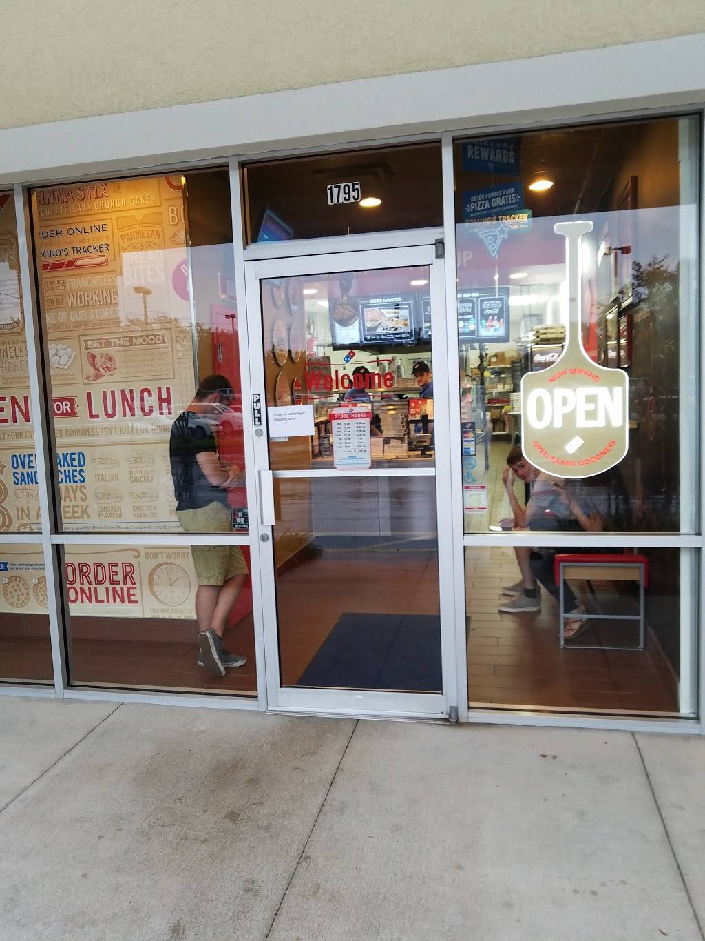 Dominos Pizza | meal delivery | 1795 E Broadway St, Oviedo, FL 32765, USA | 4079719663 OR +1 407-971-9663