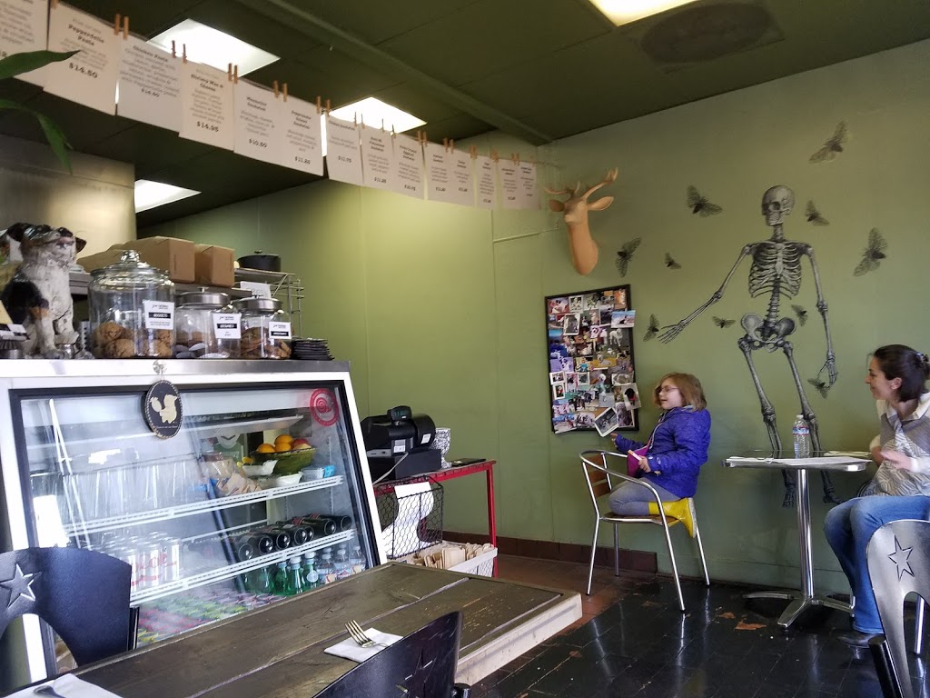 Junos Kitchen & Delicatessen | cafe | 3675 J St, Sacramento, CA 95816, USA | 9164564522 OR +1 916-456-4522