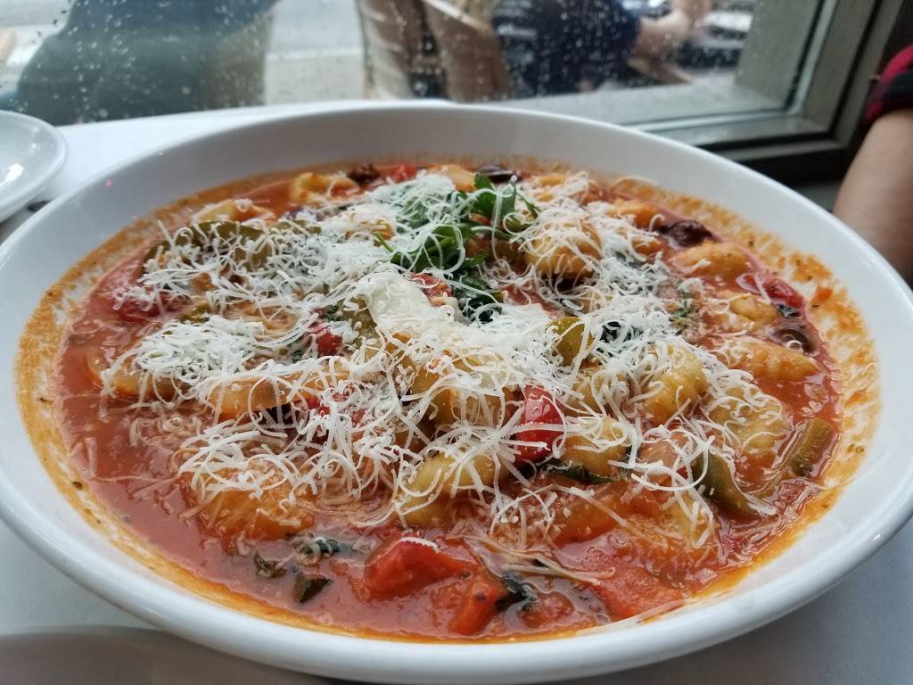 Mia Bella Restaurant | restaurant | 12200 Mayfield Rd, Cleveland, OH 44106, USA | 2167952355 OR +1 216-795-2355