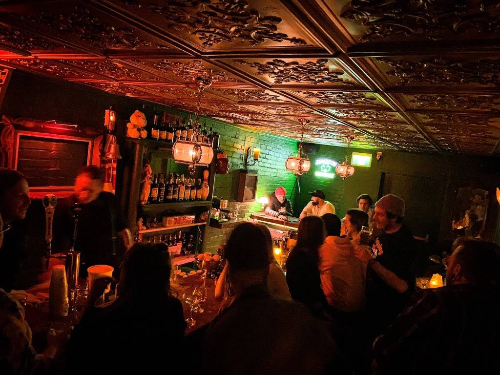 Last Call Irish Pub | restaurant | 6388 Rue St-Hubert, Montréal, QC H2S 2M2, Canada | 5142624431 OR +1 514-262-4431