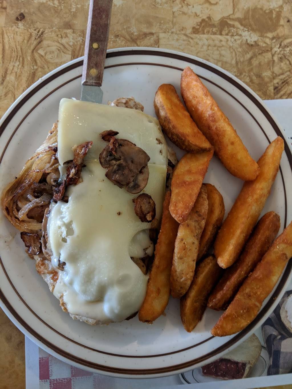 Richards Restaurant | restaurant | 508 Charles Deam Ct, Bluffton, IN 46714, USA | 2608245884 OR +1 260-824-5884