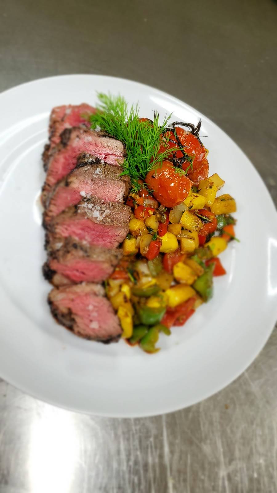 Irinas Restaurant and Bar | restaurant | 2301 Rocklyn Dr, Urbandale, IA 50322, USA | 5153310399 OR +1 515-331-0399