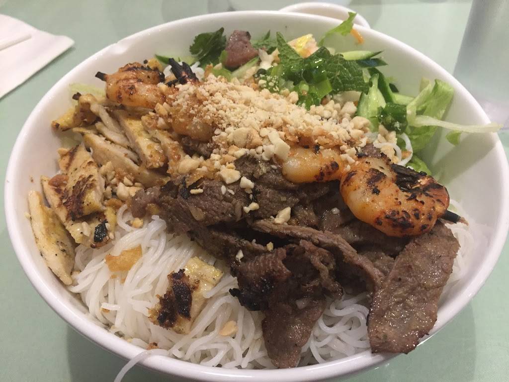 Kanata Noodle House | restaurant | 500 Hazeldean Rd, Kanata, ON K2L 2B5, Canada | 6138311121 OR +1 613-831-1121