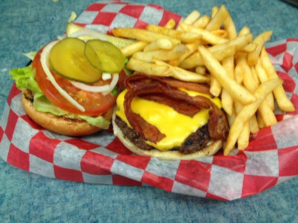 Sherrys Catering | restaurant | 8449 Old US 23, Fenton, MI 48430, USA | 8107144612 OR +1 810-714-4612