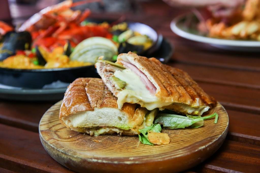 Casa dPaco | restaurant | 73 Warwick St, Newark, NJ 07105, USA | 8623079466 OR +1 862-307-9466