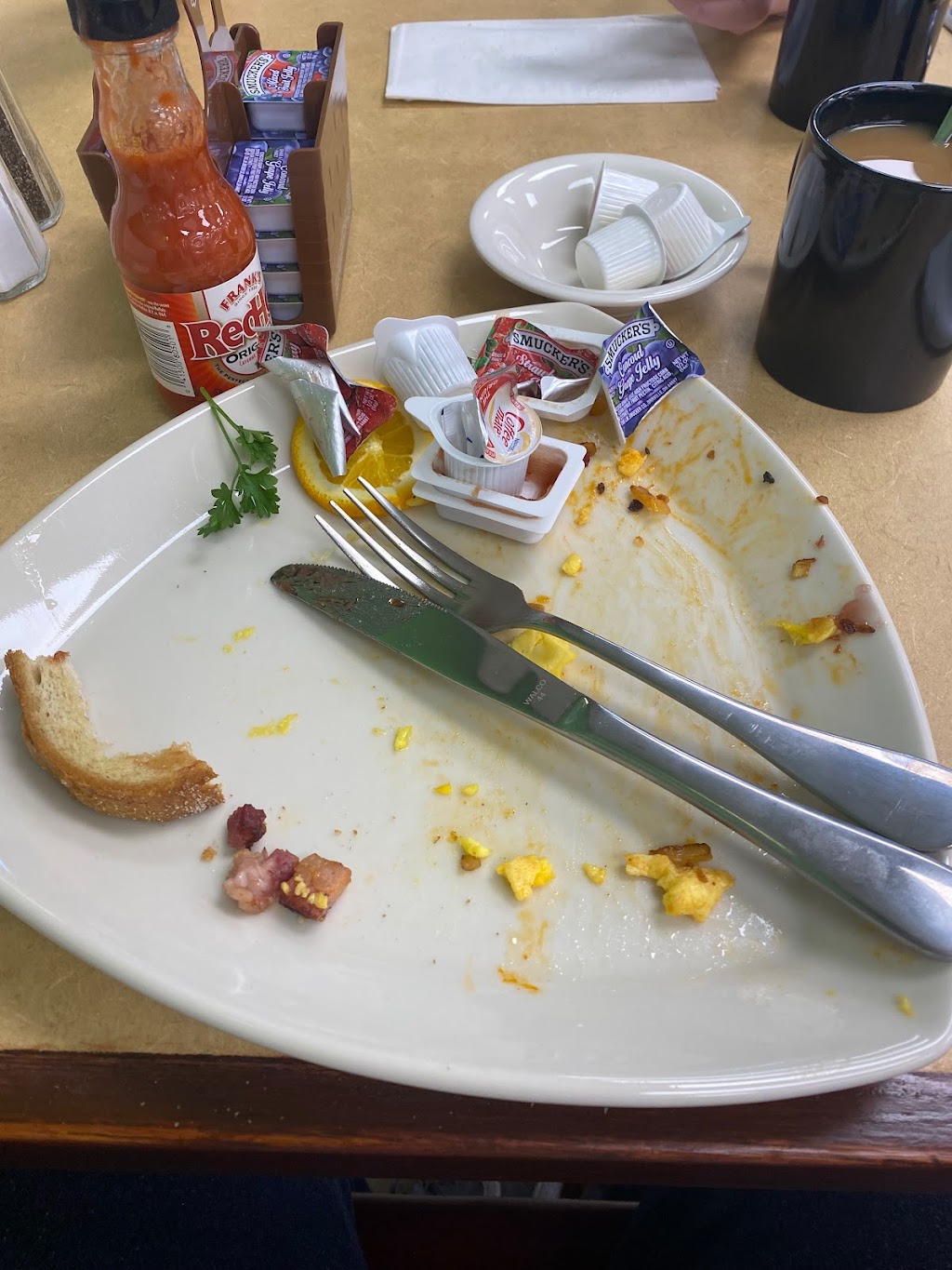 DOMS DELI | restaurant | 18412 Telegraph Rd Suite C, Brownstown Charter Twp, MI 48174, USA | 7345324141 OR +1 734-532-4141