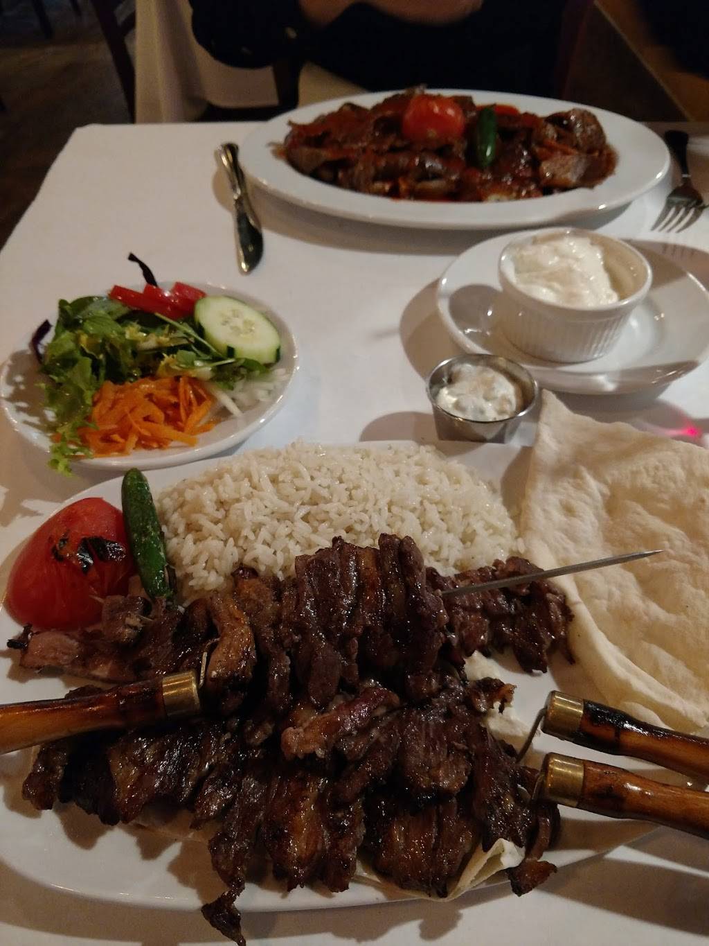 Cafe Istanbul | restaurant | 2014 W Division St, Chicago, IL 60622, USA | 7736619487 OR +1 773-661-9487