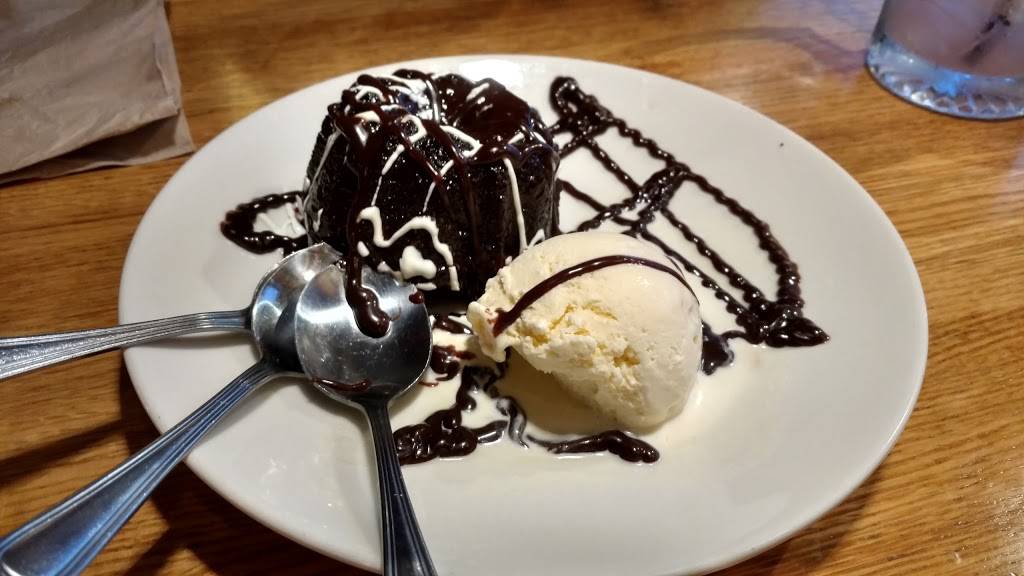 Applebees Grill + Bar | restaurant | 6530 NW Barry Rd, Kansas City, MO 64154, USA | 8167460074 OR +1 816-746-0074