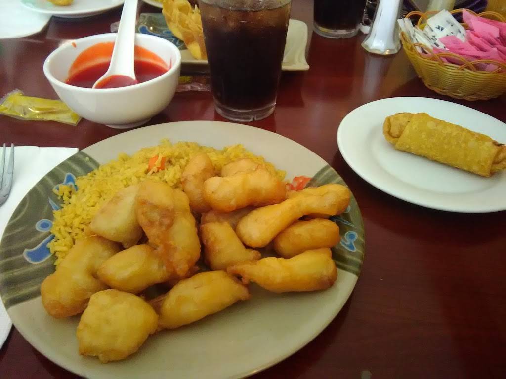 New Young Chow Restaurant | restaurant | 232 W Central Ave, Springboro, OH 45066, USA | 9377488200 OR +1 937-748-8200