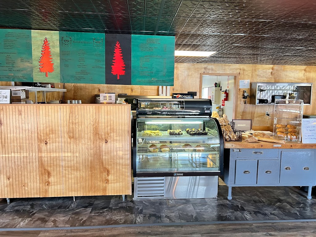 Bread & Bacon | restaurant | 1520 U.S. Rte 2, Gulliver, MI 49840, USA | 9062863414 OR +1 906-286-3414