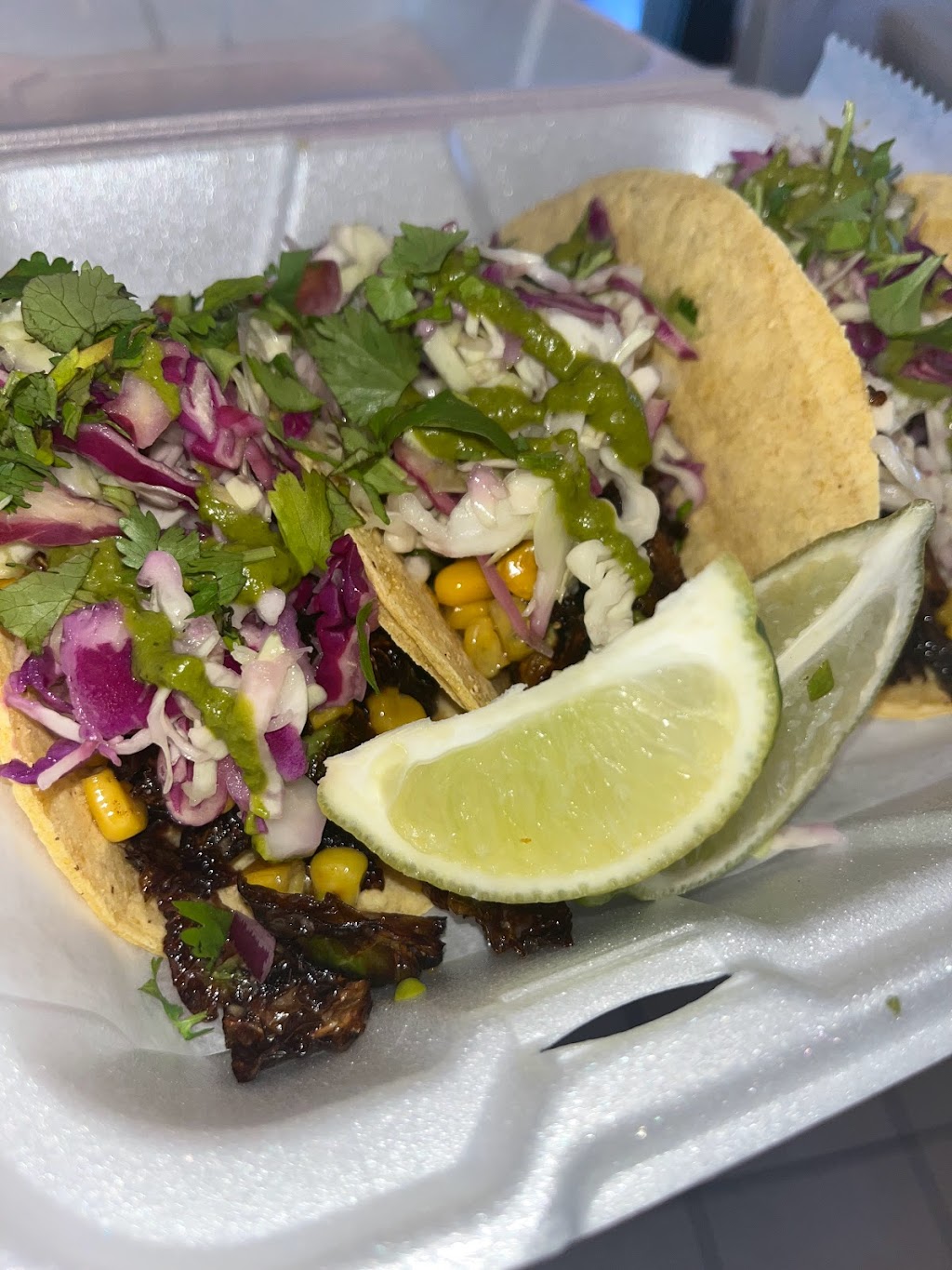 Yum Eatery | restaurant | 199 Woodward St, Jersey City, NJ 07304, USA | 2013603167 OR +1 201-360-3167