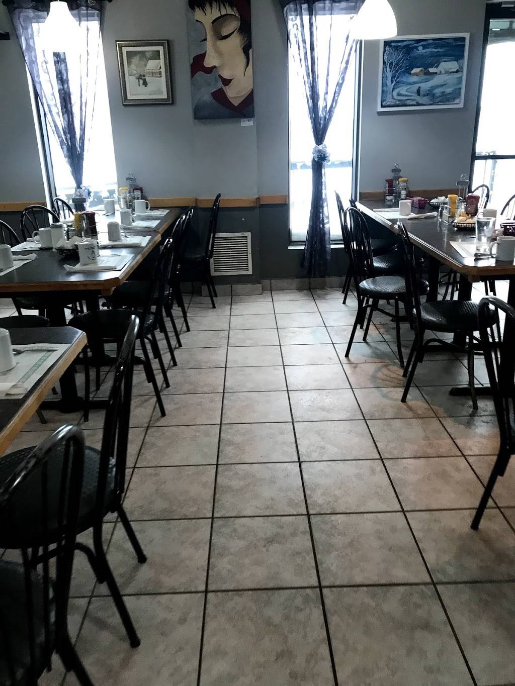 Maxime | restaurant | 169 Rue Galipeau, Thurso, QC J0X 3B0, Canada | 8199853334 OR +1 819-985-3334