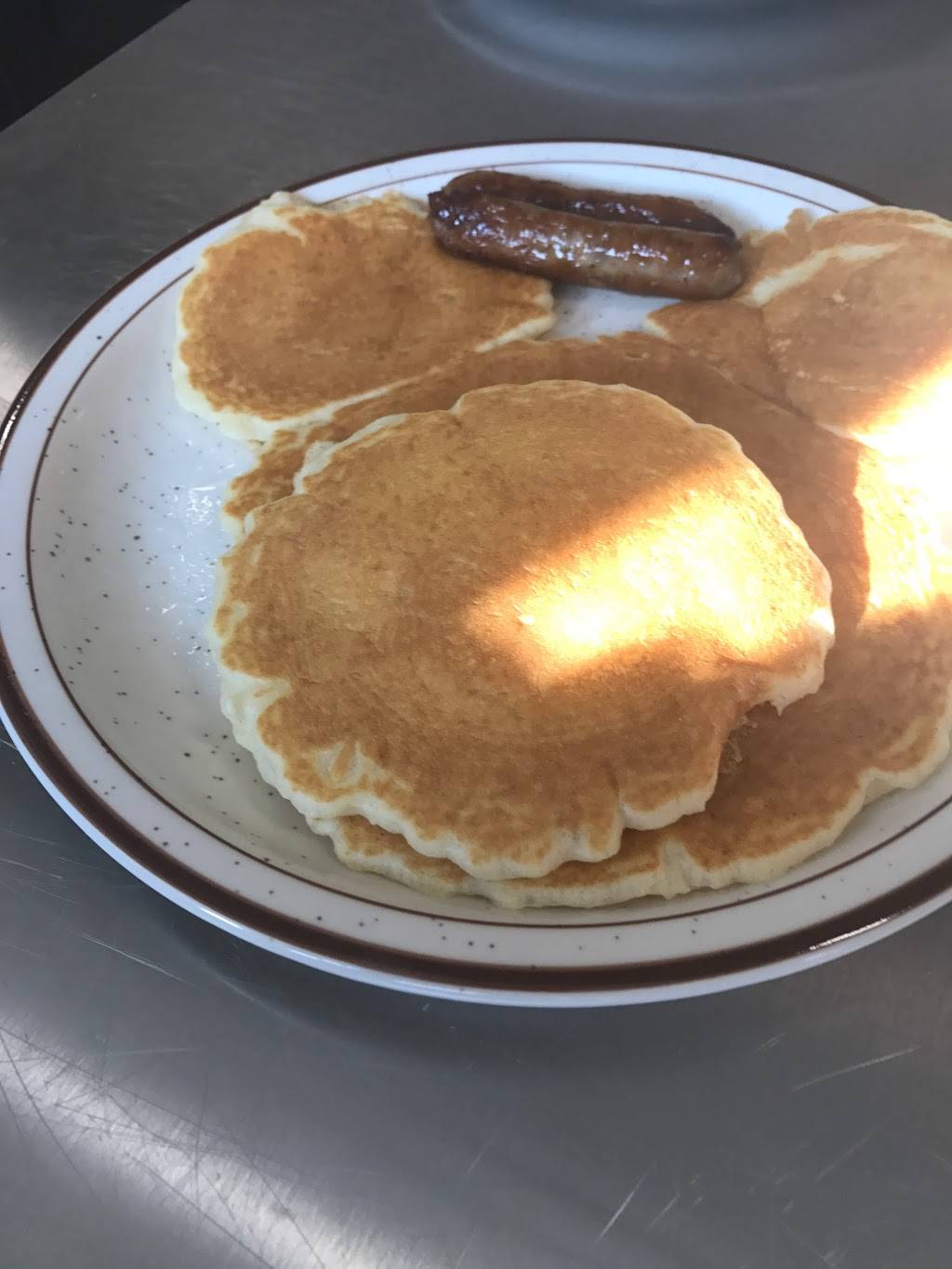 Howell Coney Island | restaurant | 1025 E Grand River Ave, Howell, MI 48843, USA | 5176187233 OR +1 517-618-7233