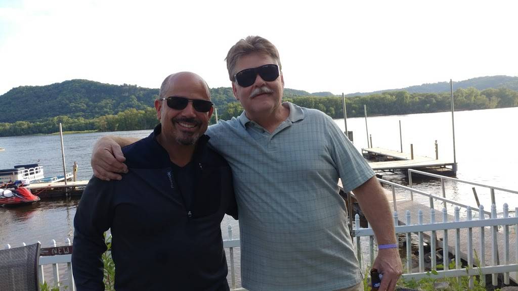 Hungry Point Bar & Grill | restaurant | 23797 Lake Rd, Trempealeau, WI 54661, USA | 6085347771 OR +1 608-534-7771