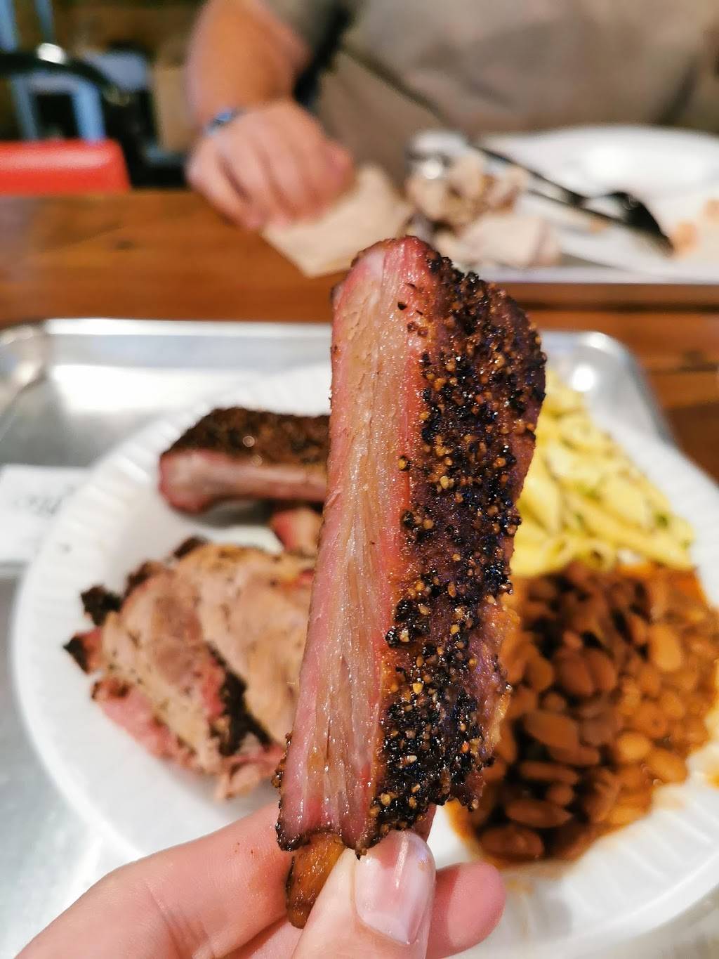 Roegels Barbecue Co | restaurant | 2223 S Voss Rd, Houston, TX 77057, USA | 7139778725 OR +1 713-977-8725