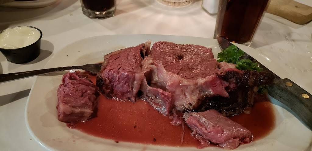 The Backyard Steak Pit | restaurant | 1818 N Grandwood Dr, Gurnee, IL 60031, USA | 8473565200 OR +1 847-356-5200